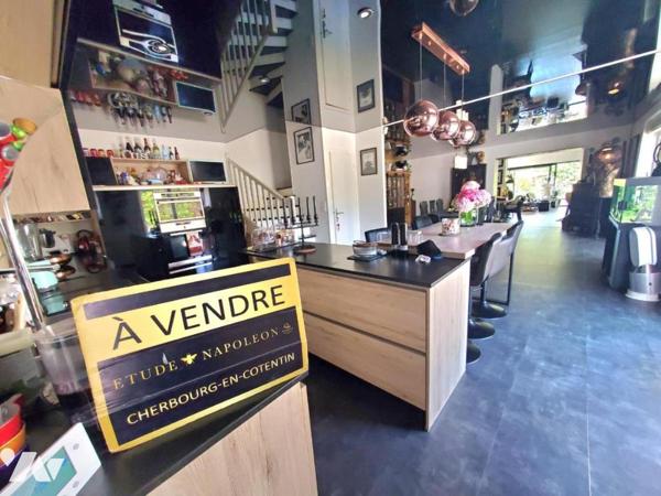 1272N - CHERBOURG , au coeur du quartier PASTEUR; rare ! propriété comprenant une maison de 220m²