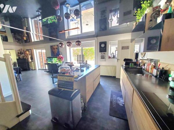 1272N - CHERBOURG , au coeur du quartier PASTEUR; rare ! propriété comprenant une maison de 220m²