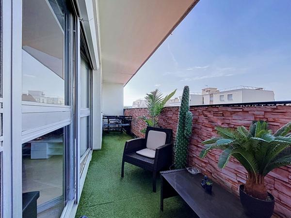 CHATOU. Appartement 2 pièce(s) 57 m² 440 000 € **  - Référence  V30010381