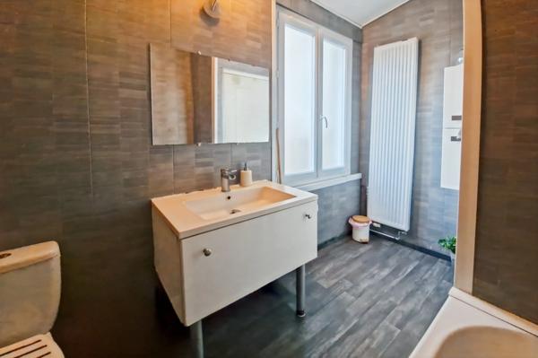 MAISON FAMILIALE HYPERCENTRE MERU