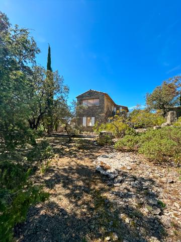 Gordes (84220) Gordes exceptionel sur 30000m2 de terrain, bergerie 152 m2 atelier bories piscine vue panoramique