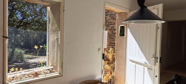 Gordes (84220) Gordes exceptionel sur 30000m2 de terrain, bergerie 152 m2 atelier bories piscine vue panoramique