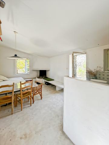 Gordes (84220) Gordes exceptionel sur 30000m2 de terrain, bergerie 152 m2 atelier bories piscine vue panoramique