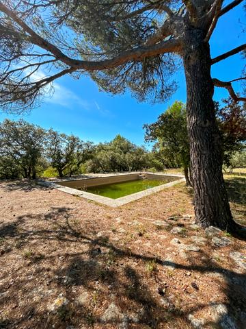 Gordes (84220) Gordes exceptionel sur 30000m2 de terrain, bergerie 152 m2 atelier bories piscine vue panoramique