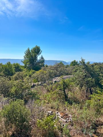 Gordes (84220) Gordes exceptionel sur 30000m2 de terrain, bergerie 152 m2 atelier bories piscine vue panoramique