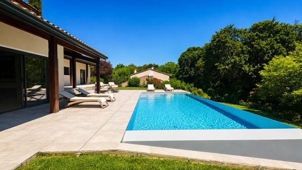 COLOMIERS CABIROL Villa d'architecte T8 255m² avec piscine et garage