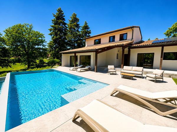COLOMIERS CABIROL Villa d'architecte T8 255m² avec piscine et garage