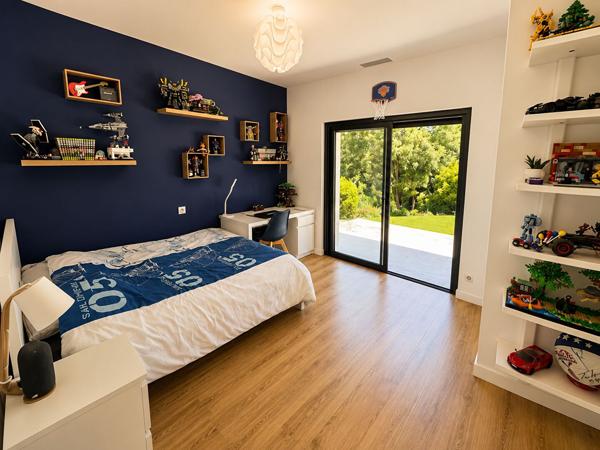 COLOMIERS CABIROL Villa d'architecte T8 255m² avec piscine et garage