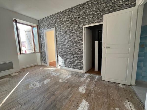 Immeuble à vendre |  Bidache |  600 m²
