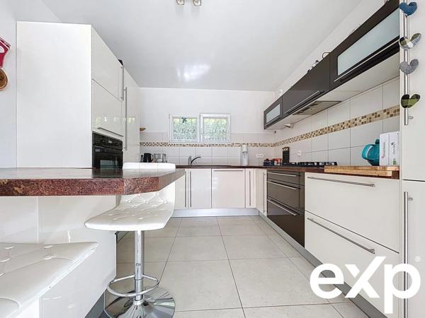 Magnifique villa avec F2 indépendant piscine garage