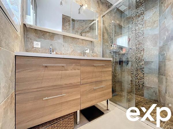 Magnifique villa avec F2 indépendant piscine garage