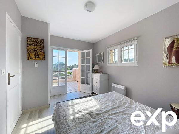 Magnifique villa avec F2 indépendant piscine garage