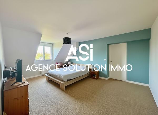Maison Saint-pierre-la-cour 193m² 8 pièce(s) sur terrain clos de 627m².