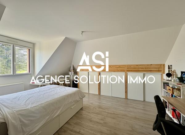 Maison Saint-pierre-la-cour 193m² 8 pièce(s) sur terrain clos de 627m².