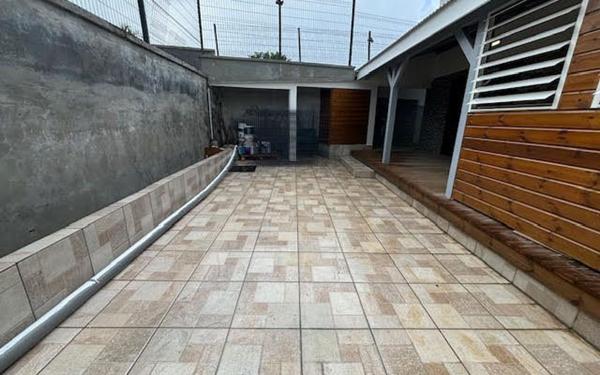 Appartement à louer    3 pièces •  Le Moule