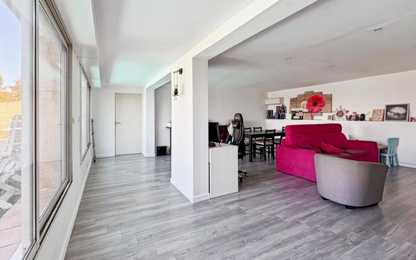 Appartement à vendre    5 pièces • 130 m2 Les Pennes-Mirabeau