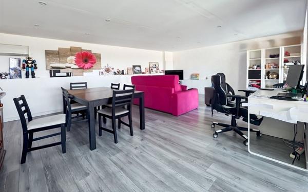 Appartement à vendre    5 pièces • 130 m2 Les Pennes-Mirabeau