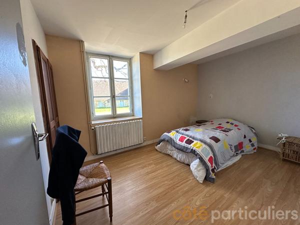 Vente Maison240 m² - 10 Pièces - NOZIERES (18200)