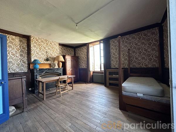 Vente Maison240 m² - 10 Pièces - NOZIERES (18200)