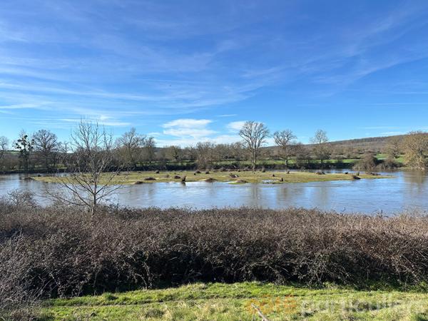 Vente Maison240 m² - 10 Pièces - NOZIERES (18200)