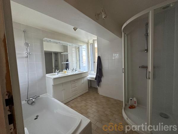 Vente Maison240 m² - 10 Pièces - NOZIERES (18200)