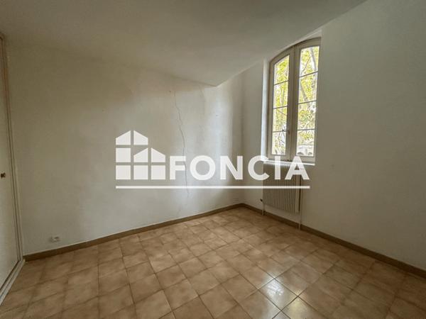 Location Appartement 2 pièces 52.23 m² - 9 PLACE AUX HERBES Uzes 30700