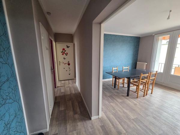 LAVAL appt T3 meublé de 64 m²