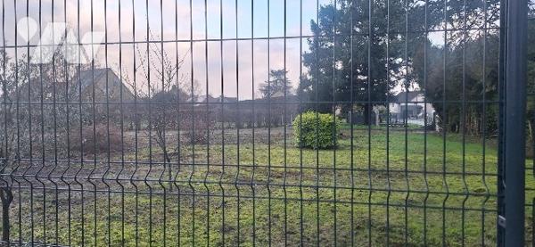 TERRAIN A CONSTRUIRE VIABILISE proche centre bourg