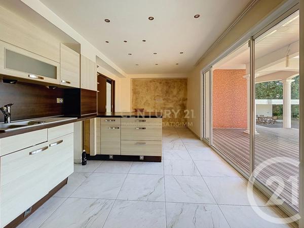 Maison à vendre  6 pièces - 179,50 m 2   ST CLAIR DE LA TOUR  - 38