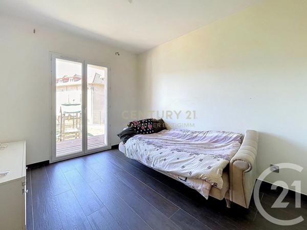 Maison à vendre  6 pièces - 179,50 m 2   ST CLAIR DE LA TOUR  - 38