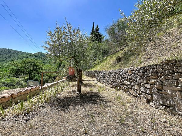 Ardèche - Maison lumineuse avec piscine et vue