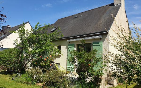 Maison à vendre    6 pièces •  Séné
