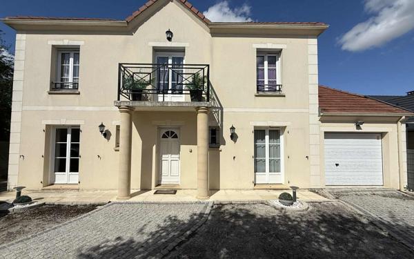 Maison à vendre    5 pièces • 145,27 m2 Estrées-Saint-Denis