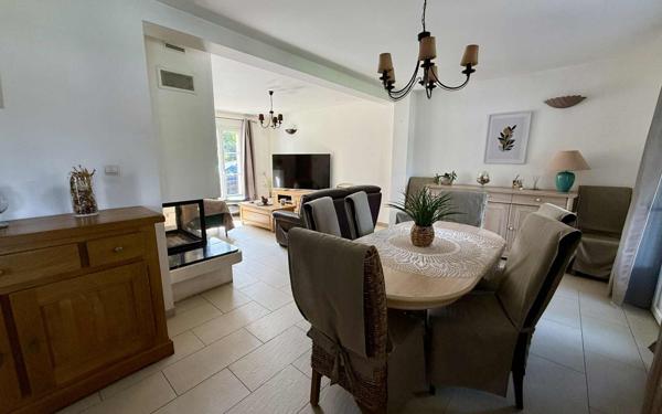 Maison à vendre    5 pièces • 145,27 m2 Estrées-Saint-Denis