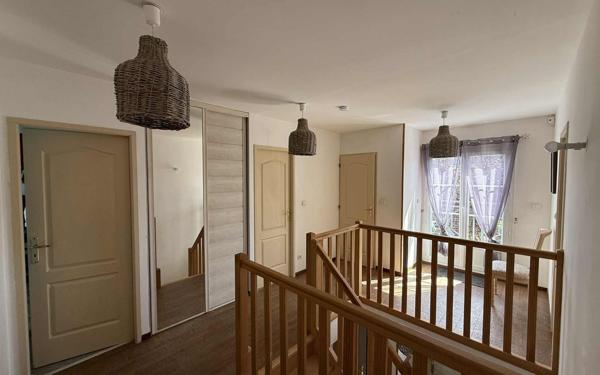 Maison à vendre    5 pièces • 145,27 m2 Estrées-Saint-Denis