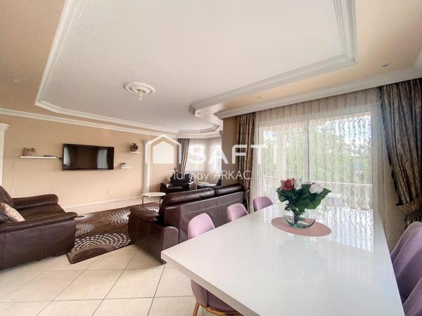 Découvrez le Charme Exceptionnel de cette Maison de 2010, Surplombant La Tour du Pin