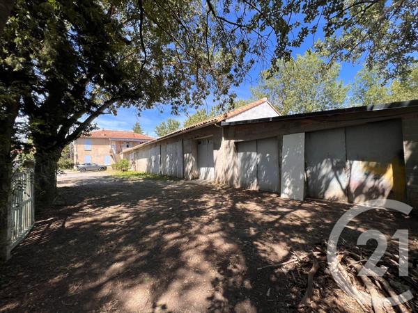 Immeuble à vendre  480,94 m2 ST HILAIRE DE BRETHMAS - 30