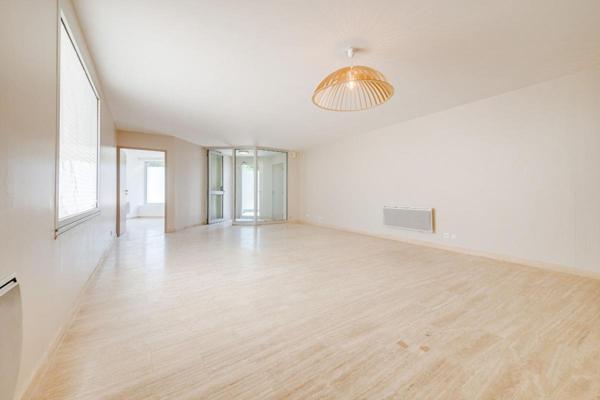 84200 CARPENTRAS - Murs  locaux professionnels 126 m2