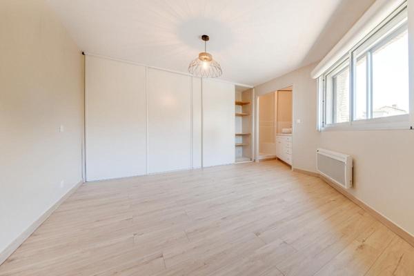 84200 CARPENTRAS - Murs  locaux professionnels 126 m2