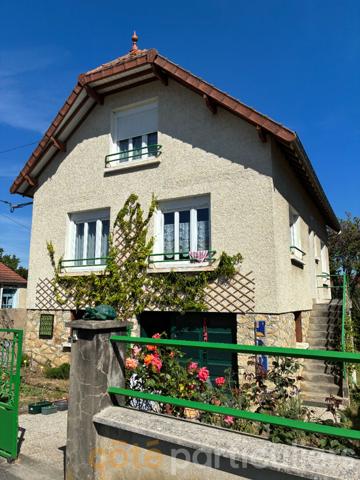 Vente Maison105 m² - 4 Pièces - SAINT AMAND MONTROND (18200)