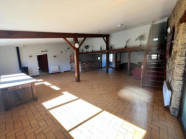 GITE 30 COUCHAGES AVEC PISCINE ET APPARTEMENTS Saint mars du desert GITE 30 COUCHAGES AVEC PISCINE ET APPARTEMENTS Saint mars du desert
