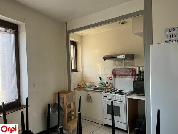 Appartement à louer    2 pièces •  Saint-Étienne-de-Saint-Geoirs