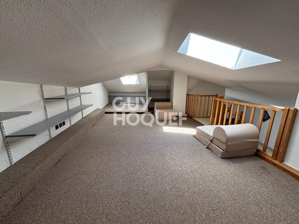 Appartement lumineux avec mezzanine 4 étage avec ascenseur 76 m² Carrez / 98 m² au sol