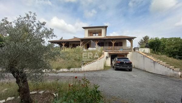 Maison individuelle des années 1980 en campagne proche de Montpon Ménestérol.