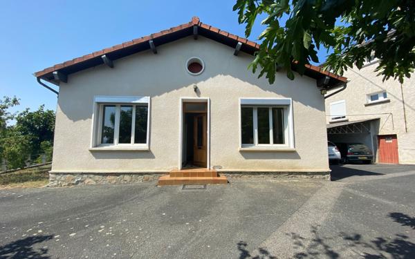 Maison à louer    4 pièces •  Burlats