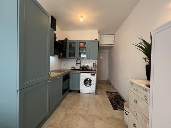 Beau studio avec Loggia fermée et piscine - Le Lavandou (83)