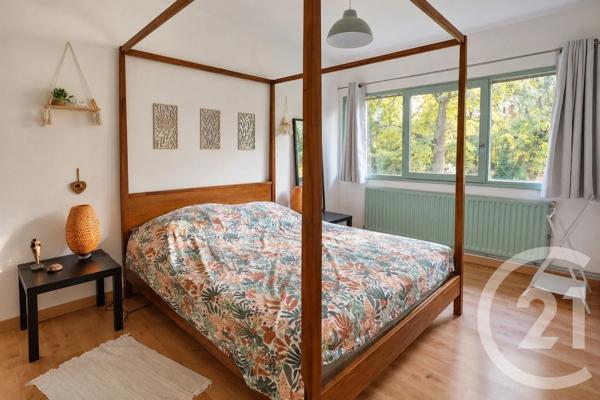 Maison à vendre  5 pièces - 106,19 m 2   EYSINES  - 33