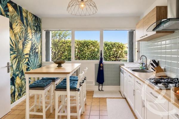 Maison à vendre  5 pièces - 106,19 m 2   EYSINES  - 33