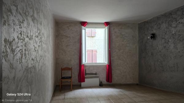 À VENDRE – BELLE MAISON DE VILLAGE AVEC DE BEAUX VOLUMES  CUXAC D'AUDE