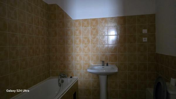 À VENDRE – BELLE MAISON DE VILLAGE AVEC DE BEAUX VOLUMES  CUXAC D'AUDE